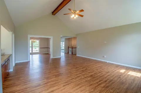 Living - 11 New Haven Ct, Weldon Spring, MO 63304 photo 9 of 12