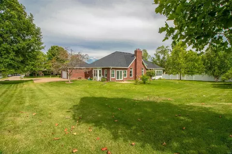 Exterior - 11 New Haven Ct, Weldon Spring, MO 63304 photo 7 of 9