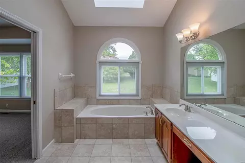Bath - 11 New Haven Ct, Weldon Spring, MO 63304 photo 1 of 8