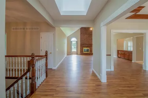 Entry Way - 11 New Haven Ct, Weldon Spring, MO 63304 photo 1 of 8