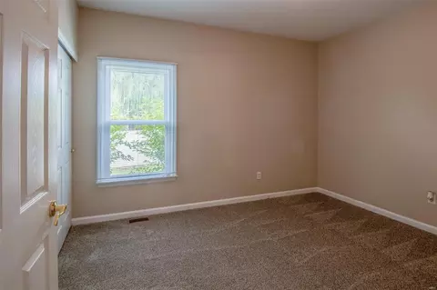 Bedroom - 11 New Haven Ct, Weldon Spring, MO 63304 photo 6 of 13