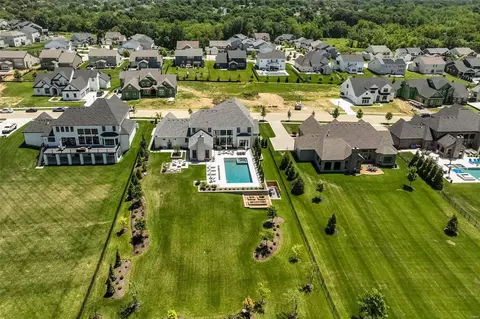 View/Area - 1215 Patchwork Flds, Chesterfield, MO 63005 photo 3 of 6
