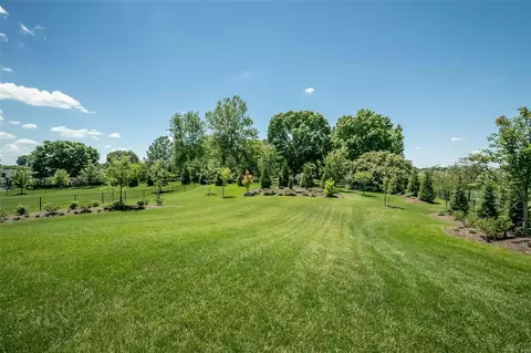 Exterior - 1215 Patchwork Flds, Chesterfield, MO 63005 photo 21 of 26