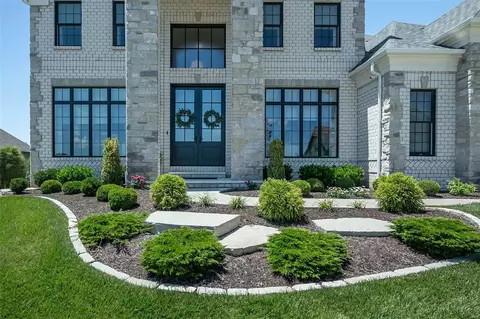 Exterior - 1215 Patchwork Flds, Chesterfield, MO 63005 photo 4 of 26