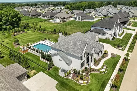 View/Area - 1215 Patchwork Flds, Chesterfield, MO 63005 photo 2 of 6
