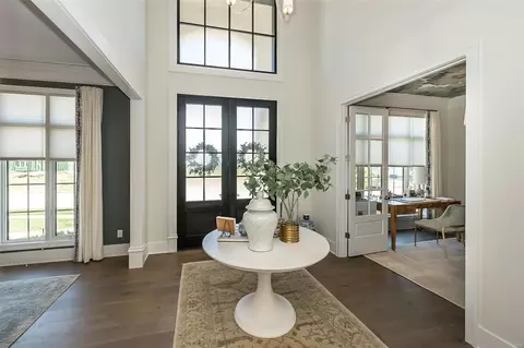 Entry Way - 1215 Patchwork Flds, Chesterfield, MO 63005 photo 1 of 10