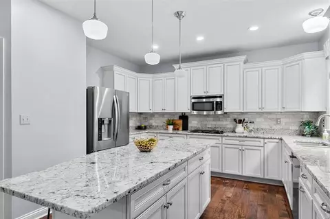 Kitchen - 46 Coalter Ridge Ct, O'fallon, MO 63368 photo 3 of 6