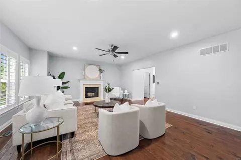 Living - 46 Coalter Ridge Ct, O'fallon, MO 63368 photo 3 of 4