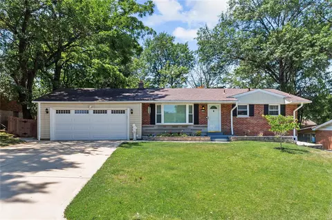 2329 Ritter Dr, Saint Louis, MO 63114