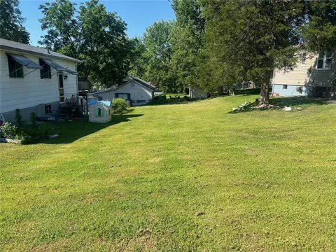 5615 Willard Ave, Saint Louis, MO 63123