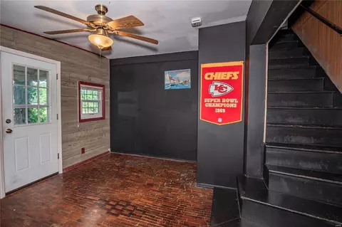 Entry Way - 7212 Devonshire Ave, Saint Louis, MO 63119 photo 1 of 2