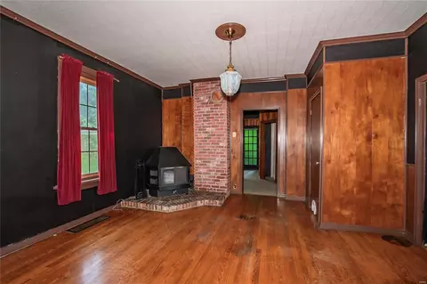 Living - 7212 Devonshire Ave, Saint Louis, MO 63119 photo 5 of 5