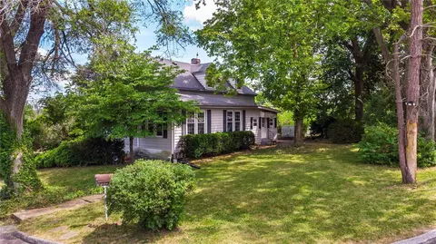 Exterior - 7212 Devonshire Ave, Saint Louis, MO 63119 photo 3 of 9