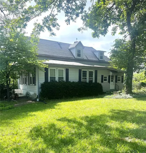 Exterior - 7212 Devonshire Ave, Saint Louis, MO 63119 photo 2 of 9