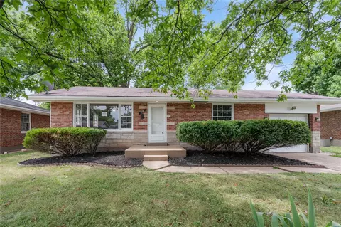325 Gage Dr, Saint Louis, MO 63135