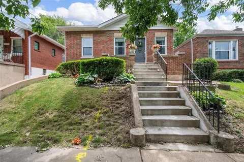 5012 Shrewsbury Ave, Saint Louis, MO 63119