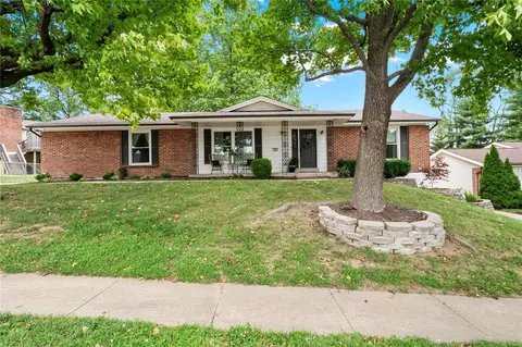 703 Dutch Mill Dr, Ballwin, MO 63011