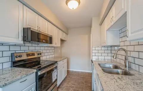 Kitchen - 31 Megans Ct #31, O'fallon, MO 63366 photo 1 of 2