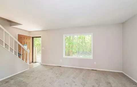 Living - 31 Megans Ct #31, O'fallon, MO 63366 photo 3 of 5