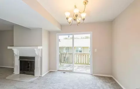 Living - 31 Megans Ct #31, O'fallon, MO 63366 photo 4 of 5