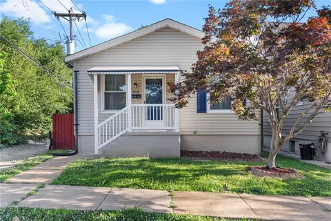 4318 Bingham Ave, Saint Louis, MO 63116