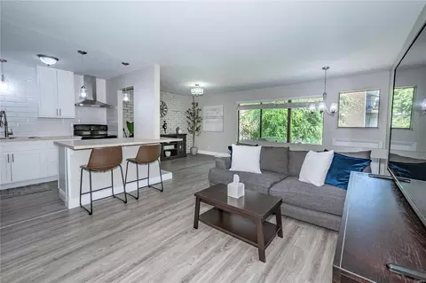 5280 Cricket Glen Ct #A, Saint Louis, MO 63129