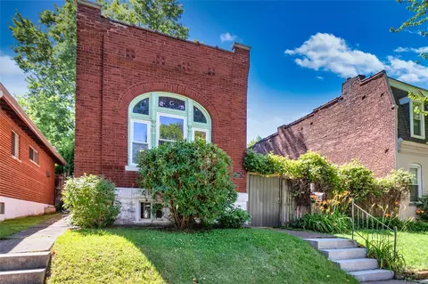 5504 Pennsylvania Ave, Saint Louis, MO 63111