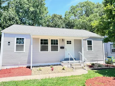 8589 Engler Ave, Saint Louis, MO 63114