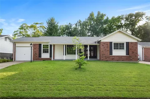 3375 Brunswick Dr, Florissant, MO 63033
