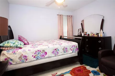 Bedroom - 614 Cascade Lake Dr, Ballwin, MO 63021 photo 4 of 4