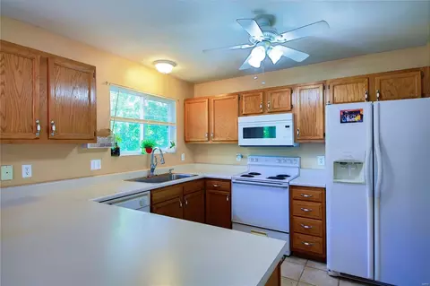 Kitchen - 614 Cascade Lake Dr, Ballwin, MO 63021 photo 1 of 1