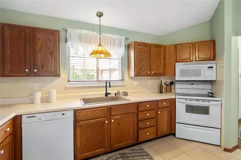 Kitchen - 921 Alpine Ridge Dr, Ballwin, MO 63021 photo 3 of 3