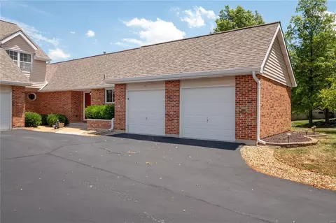 Exterior - 921 Alpine Ridge Dr, Ballwin, MO 63021 photo 1 of 5