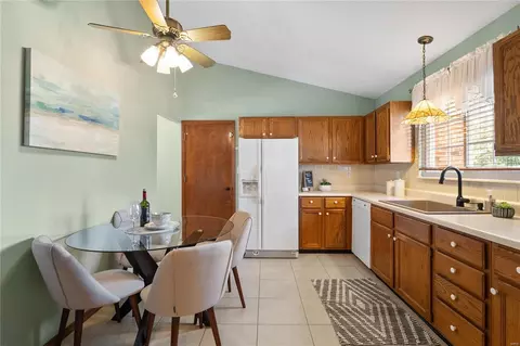 Kitchen - 921 Alpine Ridge Dr, Ballwin, MO 63021 photo 1 of 3