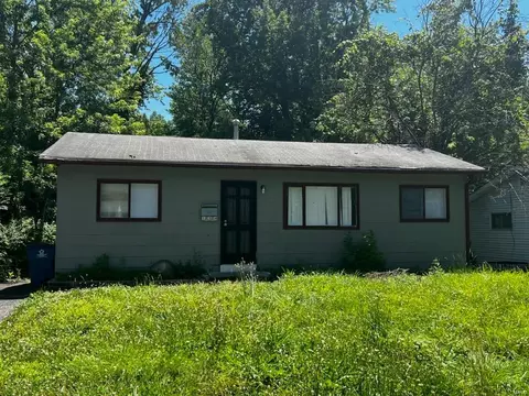 10304 Lord Dr, Saint Louis, MO 63136