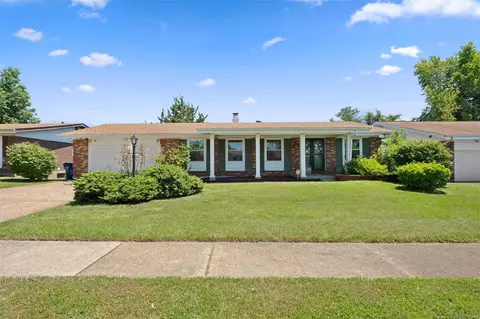 4472 Caracalla Dr, Florissant, MO 63033