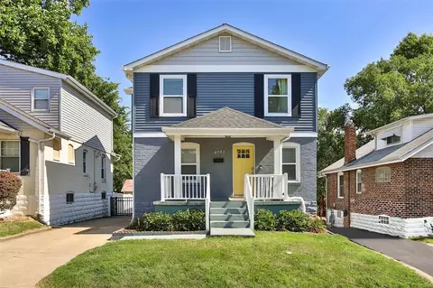 8743 Brentwood Pl, Brentwood, MO 63144