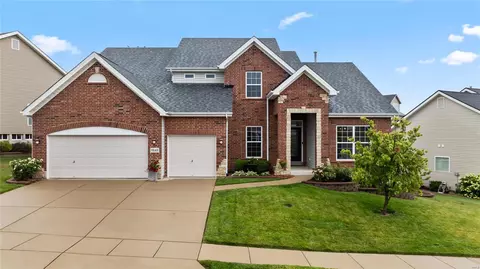 9849 Richmond Cavalry Dr, Saint Louis, MO 63123
