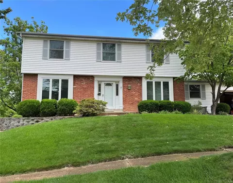 15535 Easy Ridge Ct, Chesterfield, MO 63017