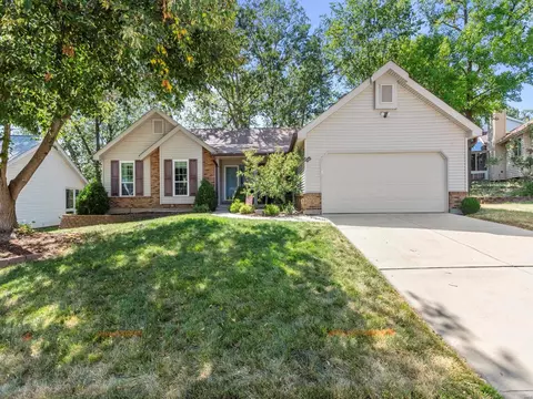 1607 Daybreak Point Ct, Ballwin, MO 63021