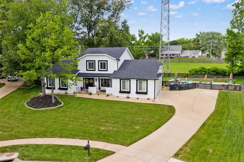 2145 Cedar Forest Ct, Chesterfield, MO 63017