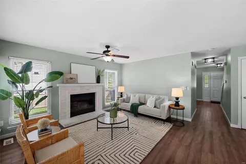 Living - 458 Oak Glen Dr, Ballwin, MO 63021 photo 3 of 3