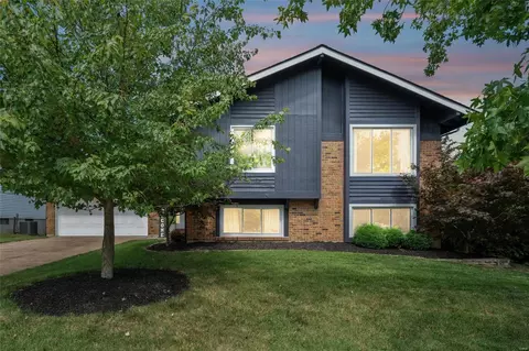 2517 Forest Leaf Pkwy, Wildwood, MO 63011