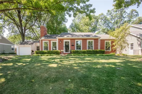 530 Dougherty Ferry Rd, Kirkwood, MO 63122