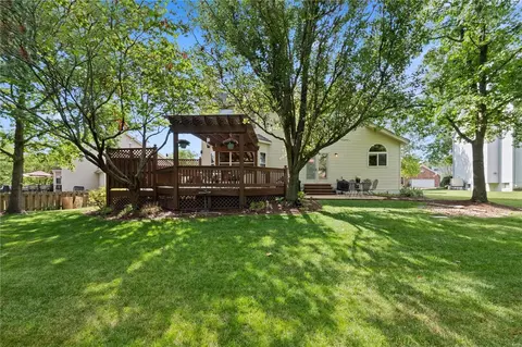 Exterior - 421 April Oaks Ct, Ballwin, MO 63021 photo 7 of 16