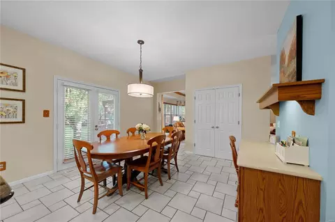 Dining - 421 April Oaks Ct, Ballwin, MO 63021 photo 7 of 8
