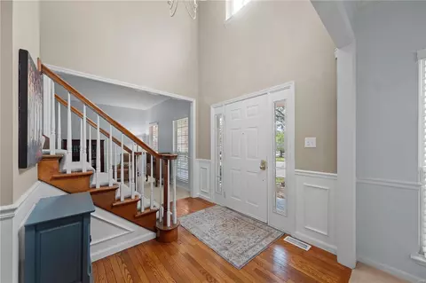 Entry Way - 421 April Oaks Ct, Ballwin, MO 63021 photo 1 of 2