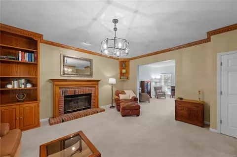 Living - 421 April Oaks Ct, Ballwin, MO 63021 photo 4 of 4