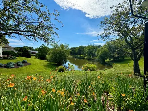 View/Area - 421 April Oaks Ct, Ballwin, MO 63021 photo 2 of 2