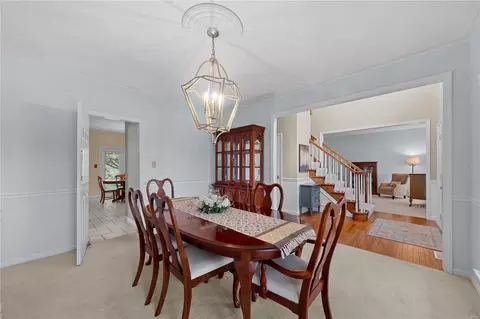 Dining - 421 April Oaks Ct, Ballwin, MO 63021 photo 2 of 8